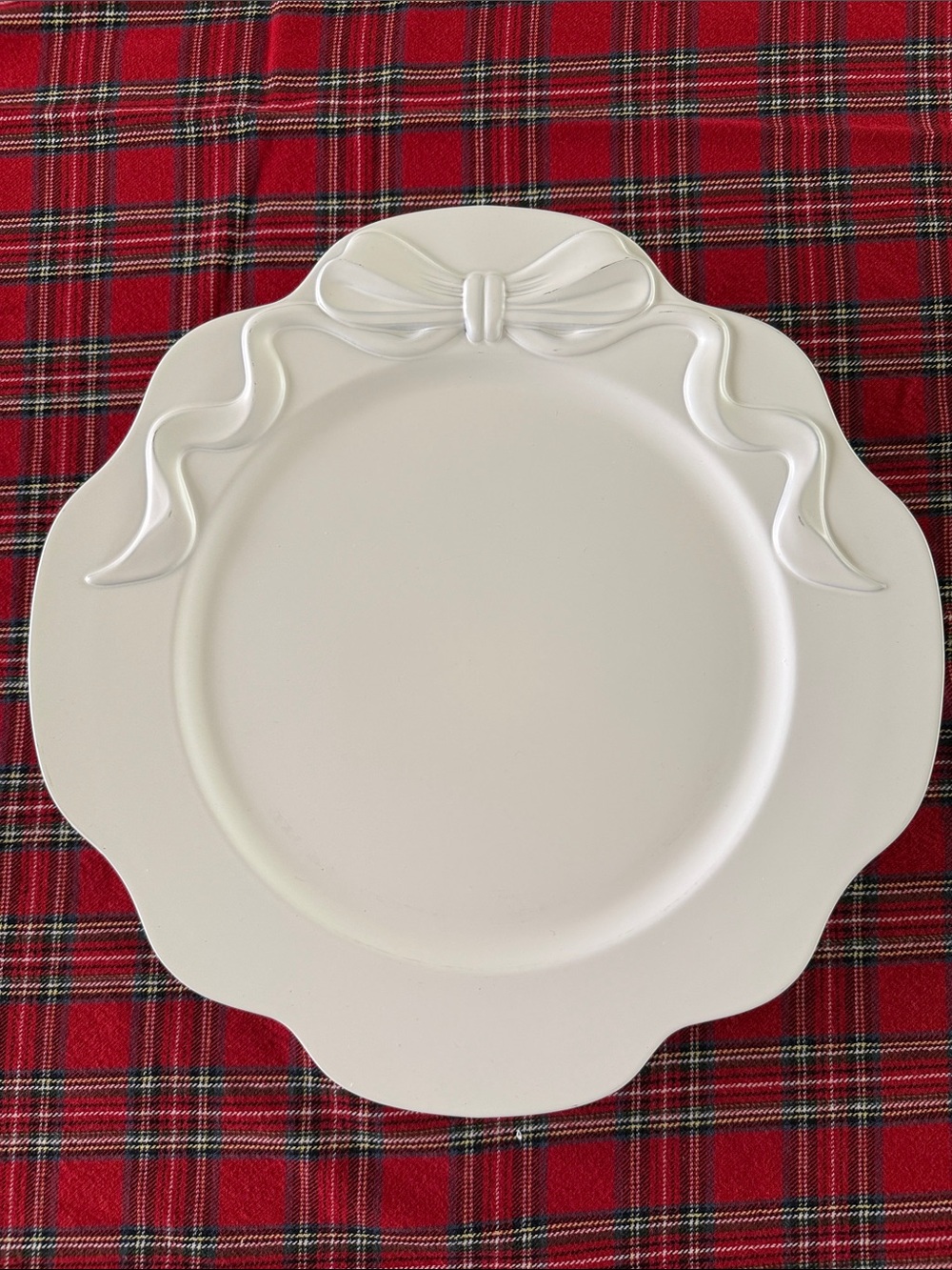 White Bow Dining Charger Plates - Set of 8 - Picture 6 of 6